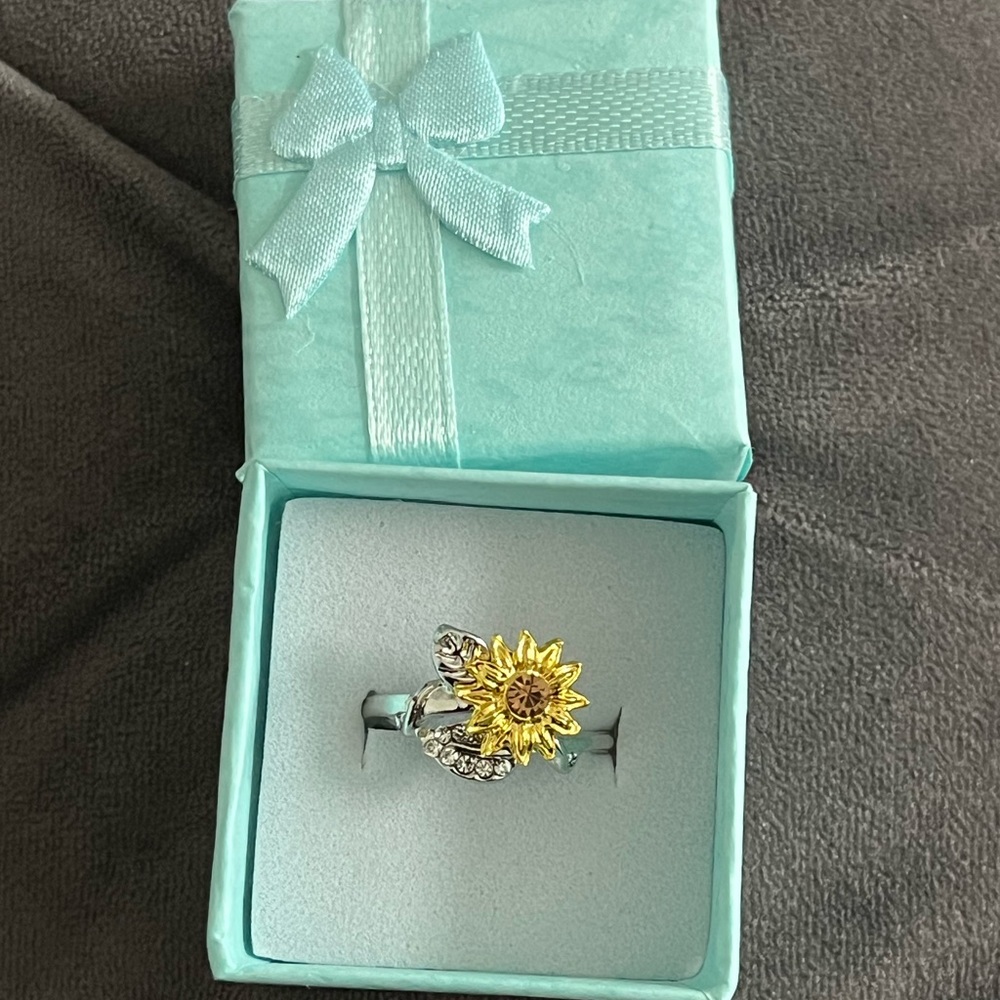 Sterling silver 🌻 ring - Picture 6 of 6